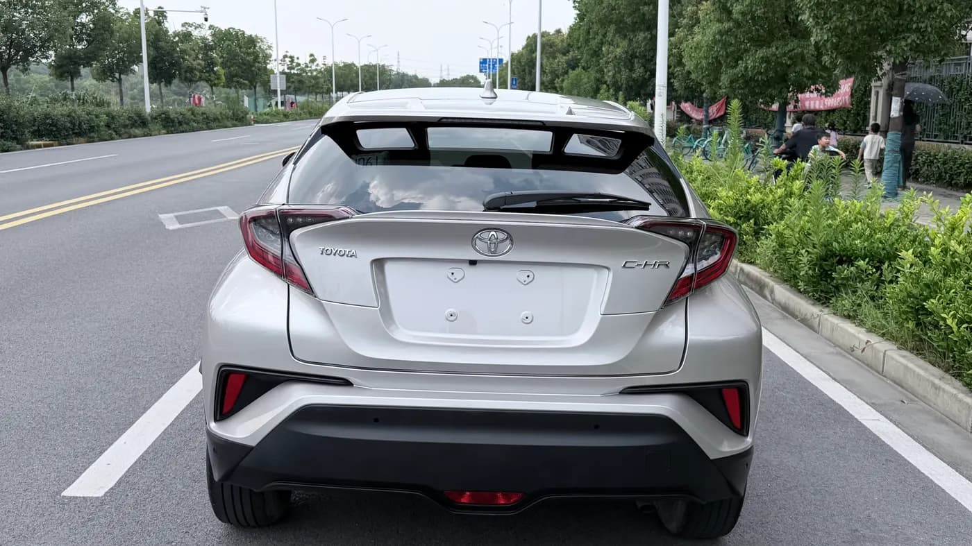 Toyota C-HR 2019 miniature 6