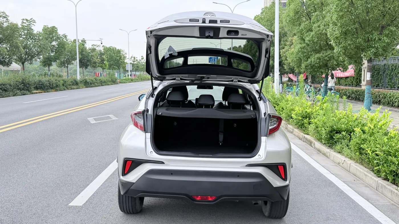 Toyota C-HR 2019 miniature 11