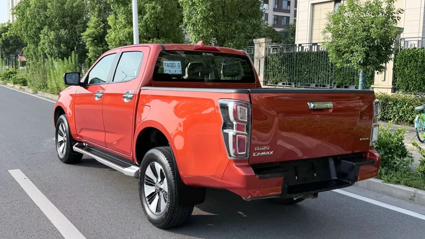 Isuzu D-MAX 2022 miniature 6