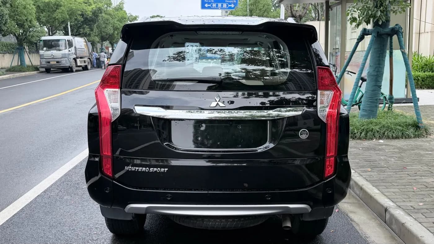 Mitsubishi MONTERO SPORT 2018 miniature 6