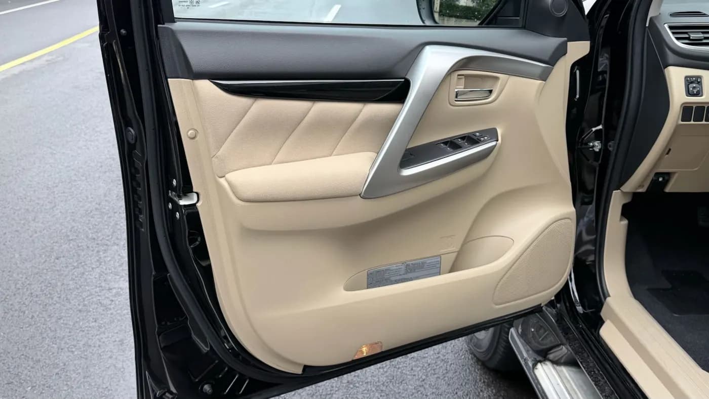 Mitsubishi MONTERO SPORT 2018 miniature 11
