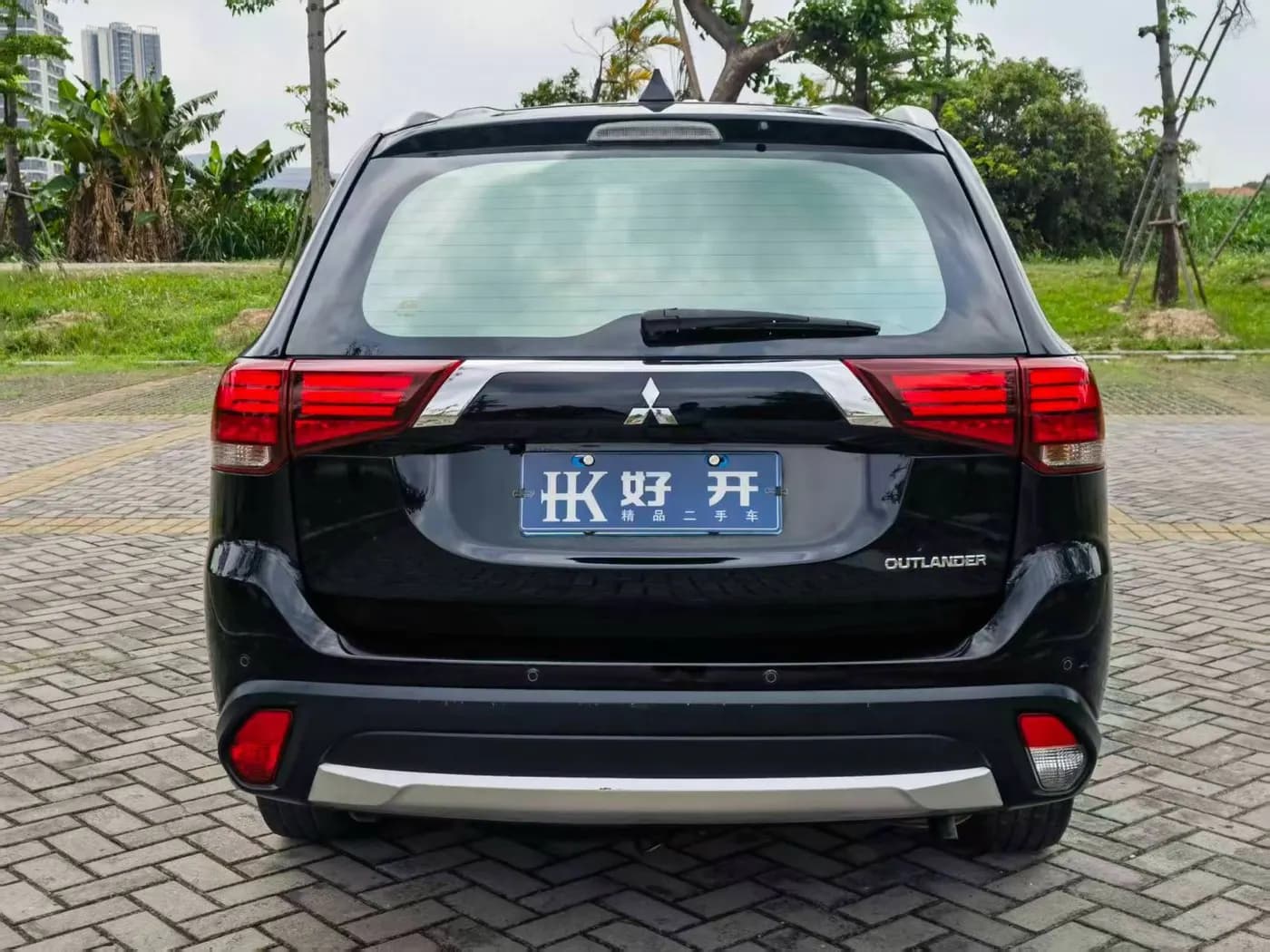 Mitsubishi OUTLANDER 2017 miniature 6