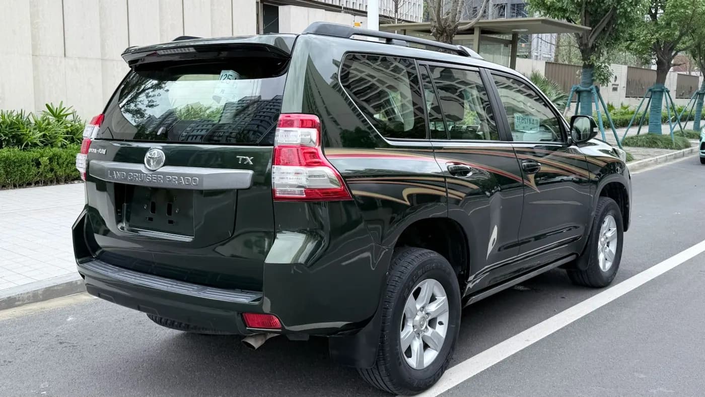 Toyota LAND CRUISER PRADO 2017 miniature 6
