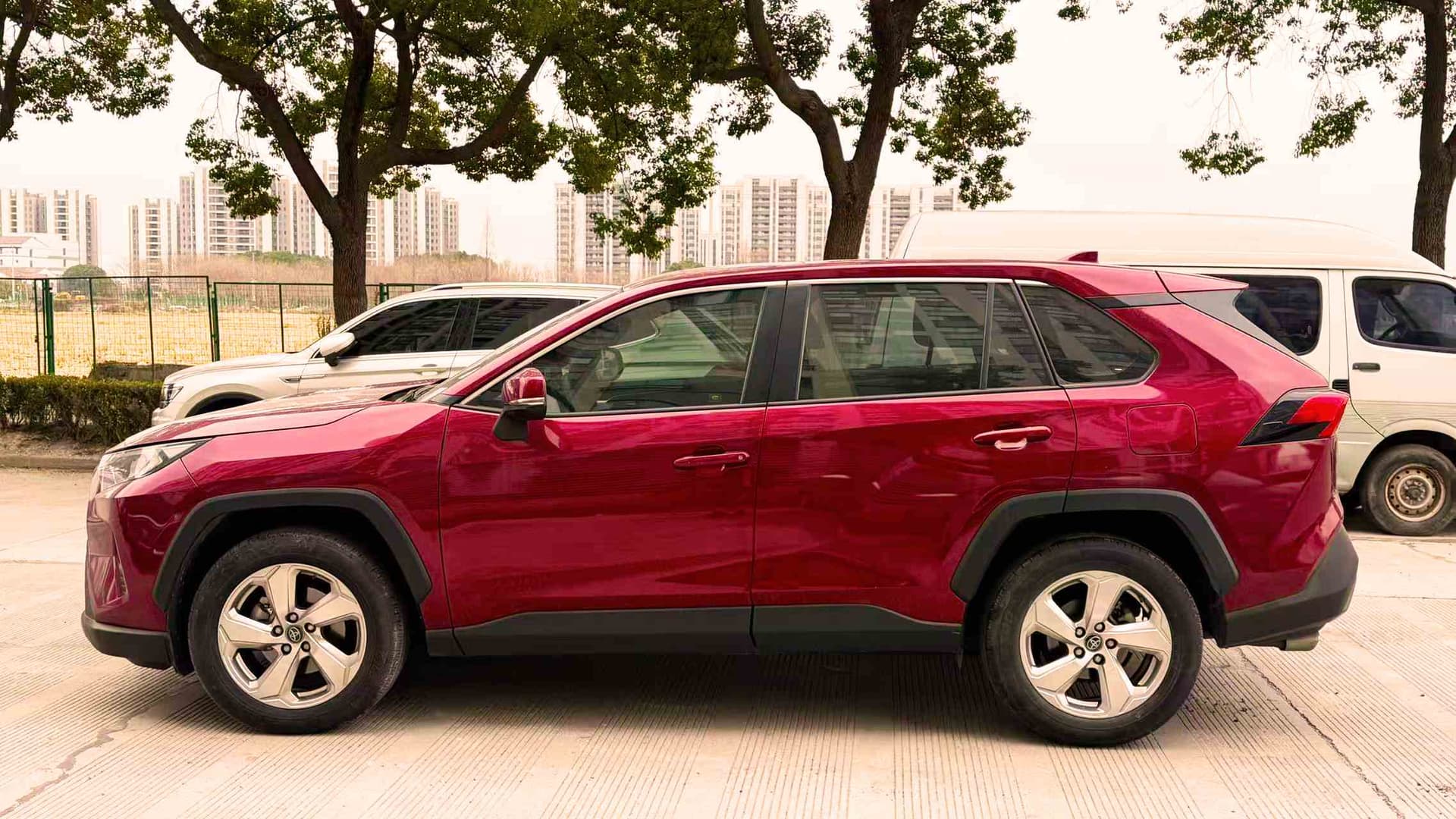 Toyota RAV4 2020 miniature 2