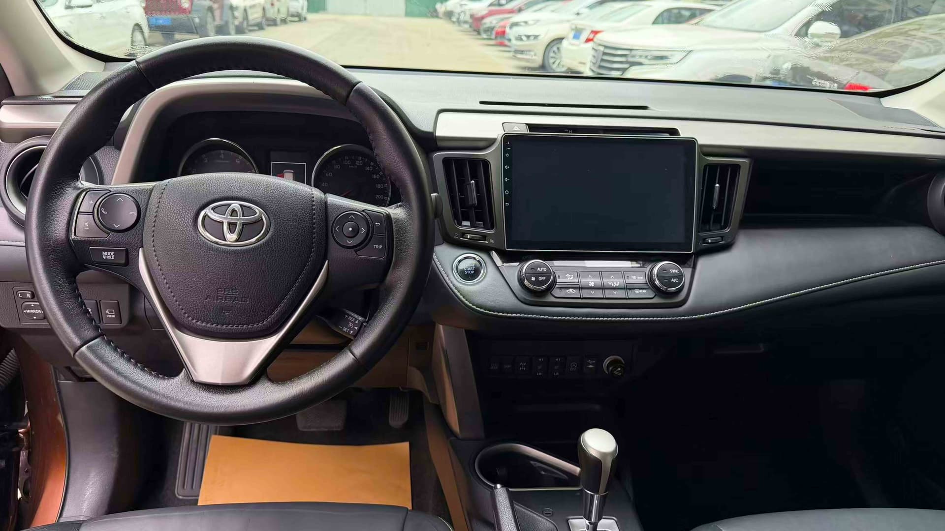Toyota RAV4 2016 miniature 4