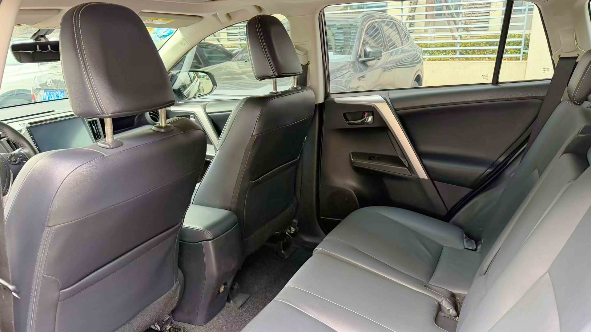 Toyota RAV4 2016 miniature 5